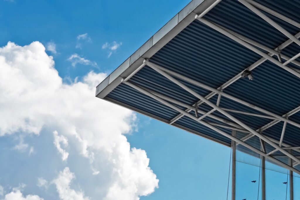 Hala stalowa jako alternatywa dla budynku stałego. Czy to się opłaca? 2 Hala stalowa jako alternatywa dla budynku stałego. Czy to się opłaca?