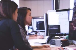 Rejestracja domeny internetowej: 5 rzeczy, na które warto uważać Internet w firmie