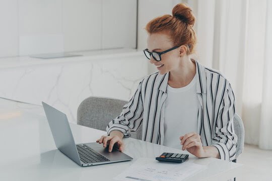 Pełna księgowość online – 5 powodów, dla których warto się na nią zdecydować