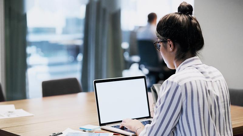 Czy nowoczesny biznes może funkcjonować bez dostępu do Internetu? 1 Nowe technologie