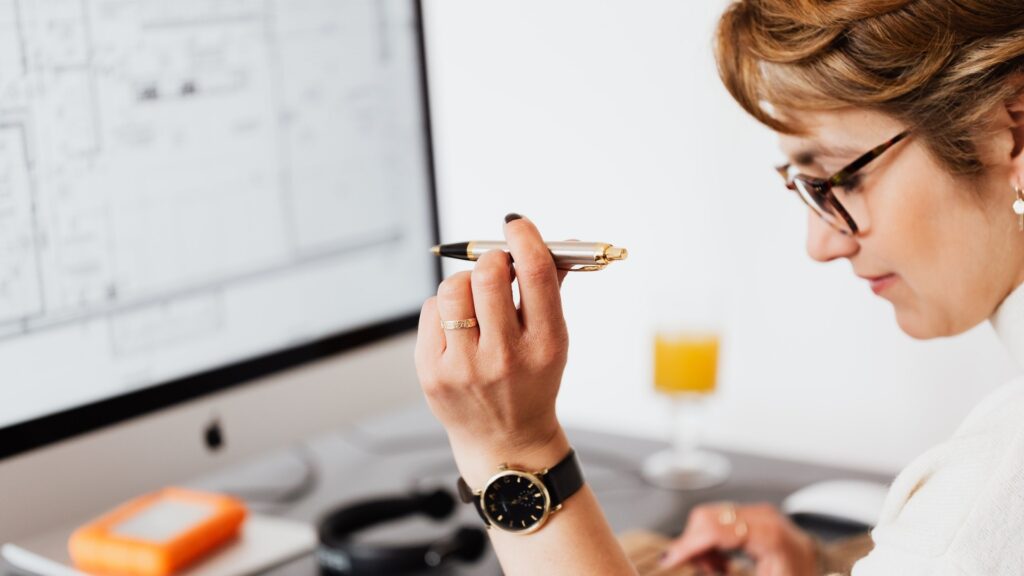 Na czym polega zewnętrzna obsługa kadrowo-płacowa? 3 Na czym polega zewnętrzna obsługa kadrowo-płacowa?