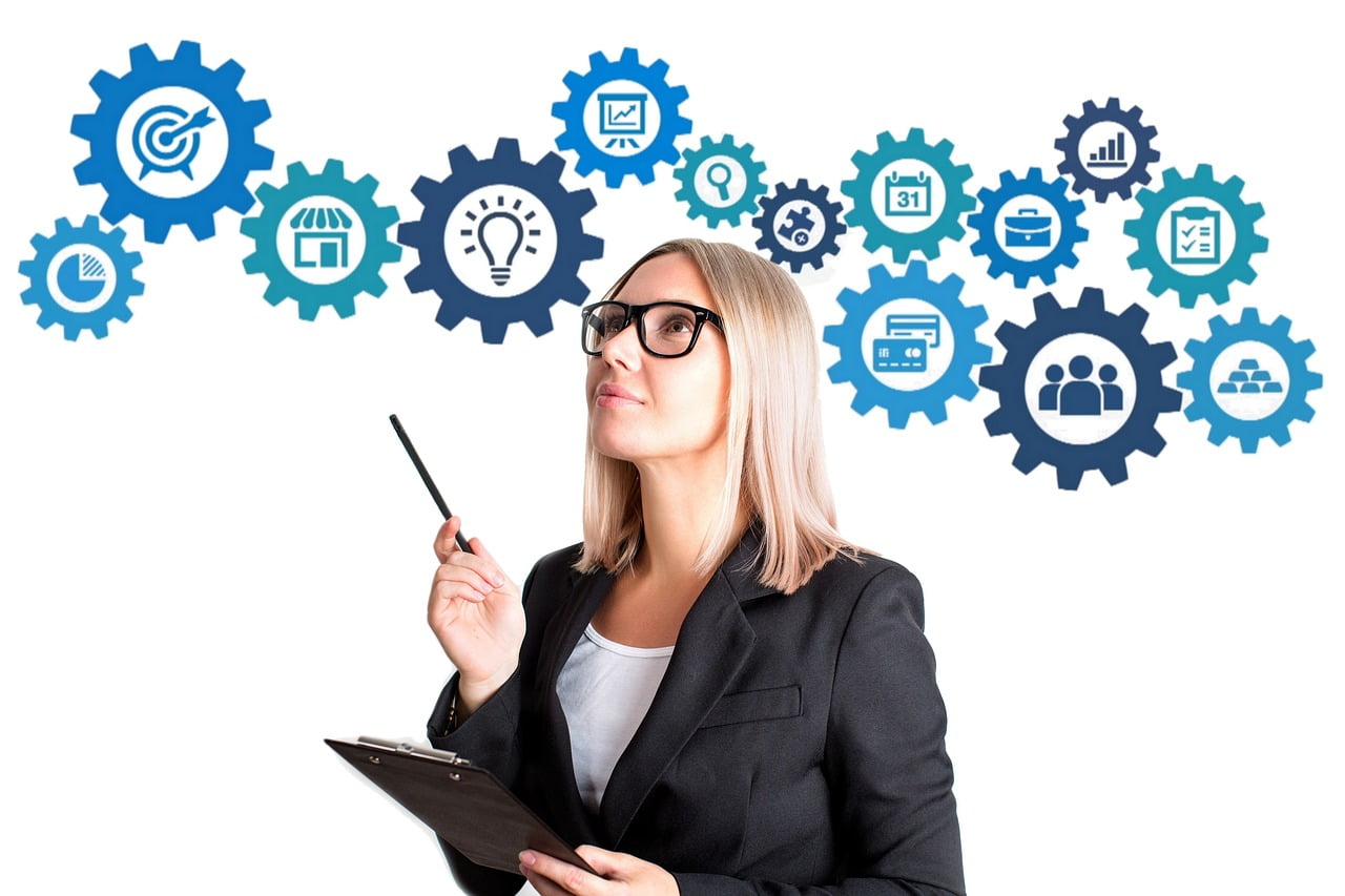 Działalność nierejestrowana – kiedy trzeba założyć firmę 1 kobieta, przedsiębiorca, innowacja