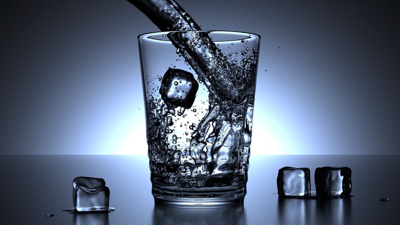 glass, water, ice cubes, drink, nature, cold, blue, glass of water, cold water, cold drink, refreshment, pour, pouring, pouring water