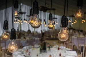 Organizacja eventów i konferencji: praktyczny przewodnik dla polskich przedsiębiorców wedding, bulbs, lighting, light, celebration, decoration, marriage, party, romantic, creative, glass, event, wedding, party, event, event, event, event, event