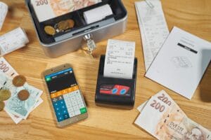 Kasa fiskalna w małej firmie – kiedy jest obowiązkowa, a kiedy można jej uniknąć? eet, electronic records, sales, checkout, bill, application, kasa, printer, sale, money, the czech crown, coin, banknotes, currency, the economy, finance, cash, technology, profits, payments, business, a sole trader, cashino, checkout, checkout, checkout, kasa, kasa, kasa, kasa, kasa, printer, sale, finance, finance, finance