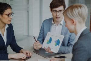 Faktoring odwrotny od A do Z: poradnik dla przedsiębiorców pexels-silverkblack-36733316