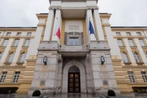 Jednak „NIE” dla jednolitego podatku Rada-Ministrw-budynek