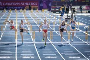 Analiza konkurencji: Twój kompas do unikalnej pozycji na rynku running, hurdles, athletics, competition, athlete, running, running, running, running, running, hurdles, athletics, athletics, athlete, athlete